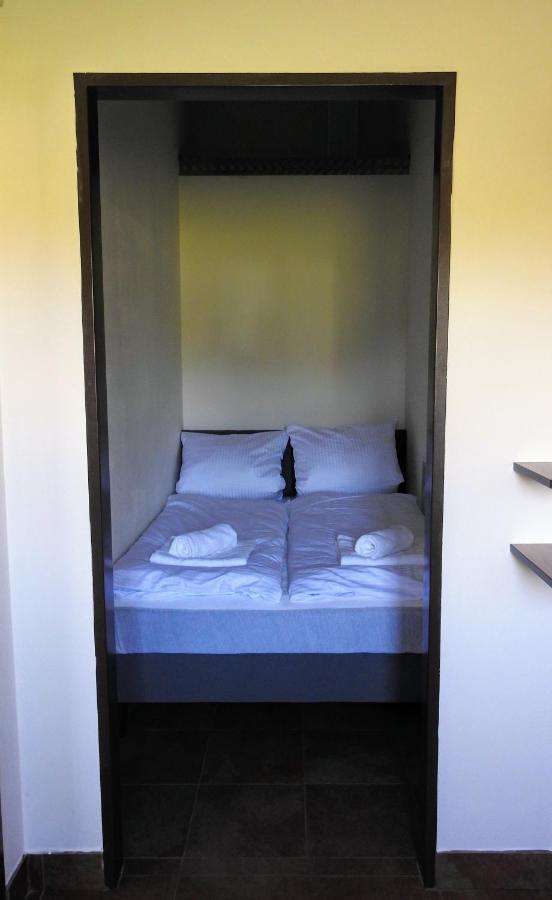 Apartmany Vinarstvi Klucov Lstibor Extérieur photo