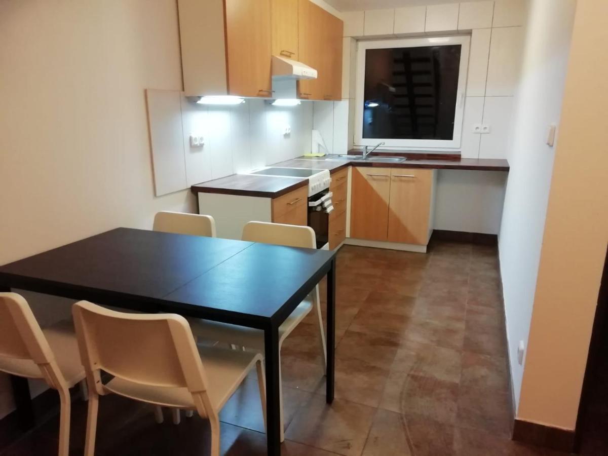 Apartmany Vinarstvi Klucov Lstibor Extérieur photo