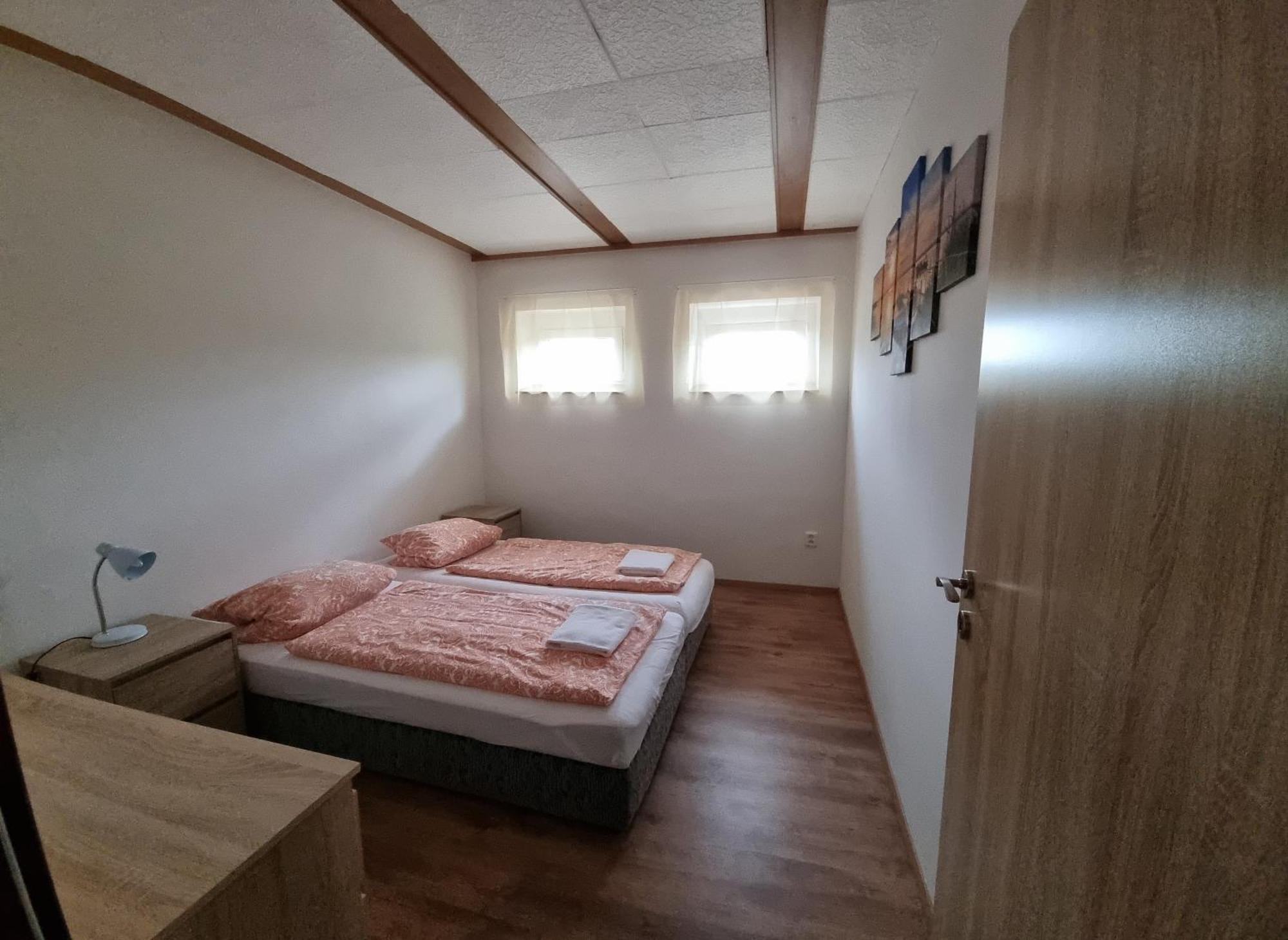 Apartmany Vinarstvi Klucov Lstibor Extérieur photo