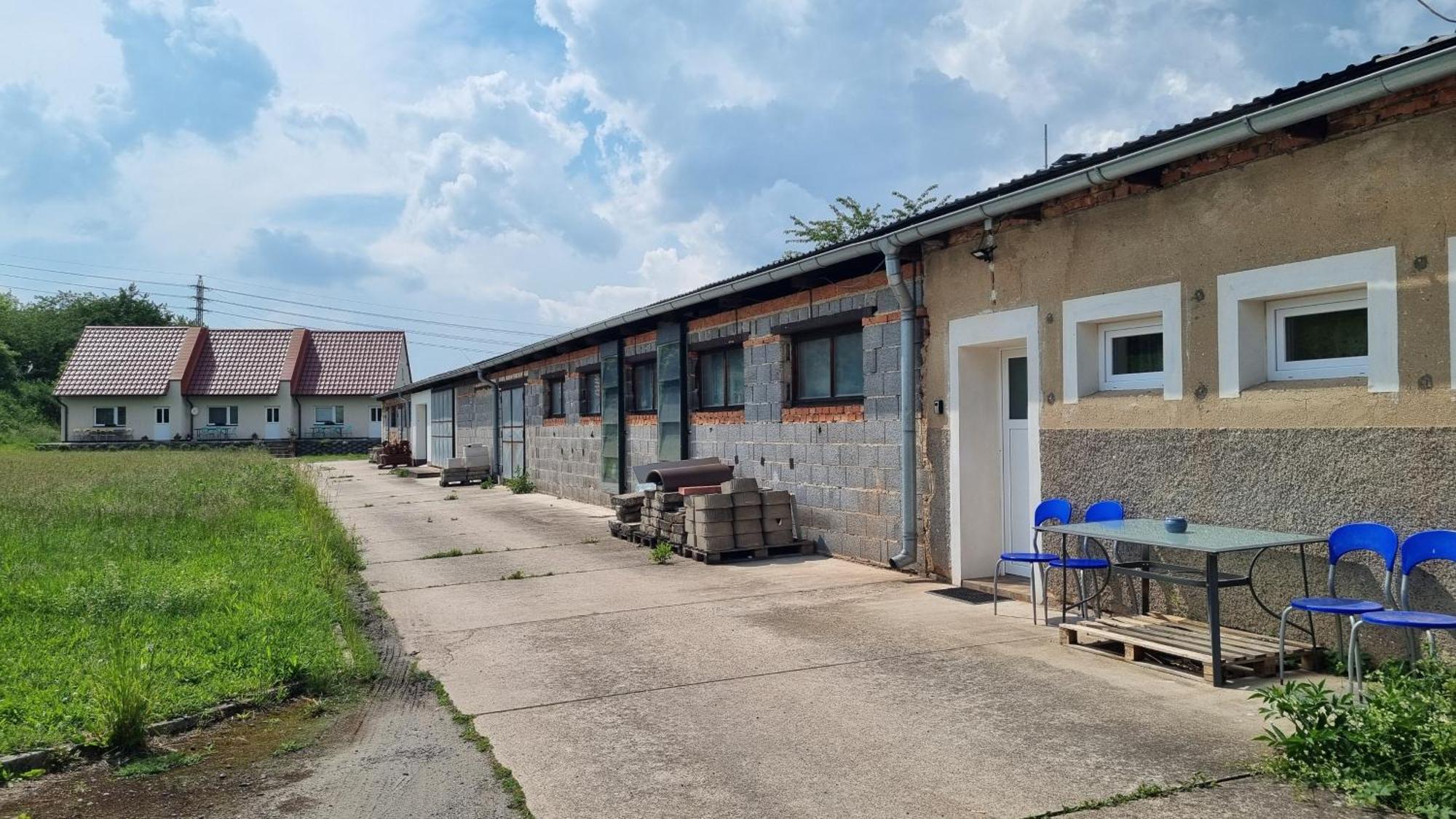 Apartmany Vinarstvi Klucov Lstibor Extérieur photo